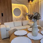 Family & Business Premium No 3 - 2 Bedroom With Private Jacuzzi, Balcony, Parking Varsavia