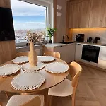 Family & Business Premium No 3 - 2 Bedroom With Private Jacuzzi, Balcony, Parking * Varsavia