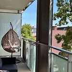 Family & Business Premium No 3 - 2 Bedroom With Private Jacuzzi, Balcony, Parking Appartamento *