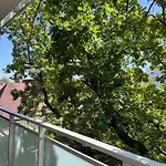 Family & Business Premium No 3 - 2 Bedroom With Private Jacuzzi, Balcony, Parking Appartamento *