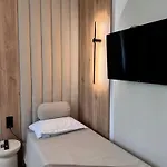 Family & Business Premium No 3 - 2 Bedroom With Private Jacuzzi, Balcony, Parking Varsavia