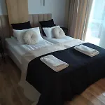 Family & Business Premium No 3 - 2 Bedroom With Private Jacuzzi, Balcony, Parking Appartamento *