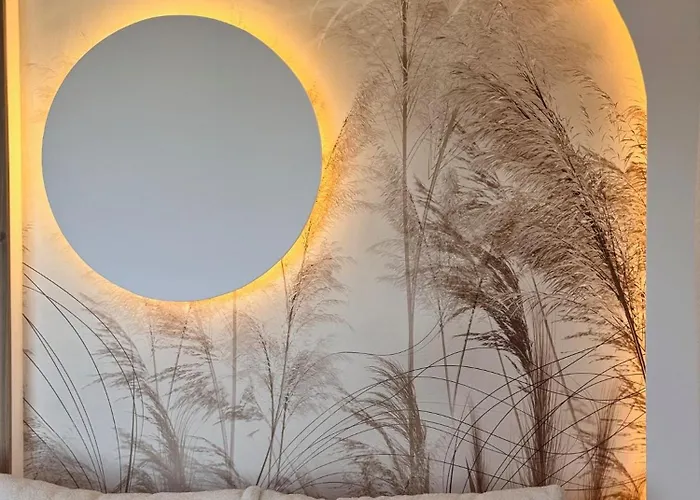 Apartment Family & Business Premium No 3 - 2 Bedroom With Private Jacuzzi, Balcony, Parking Warsaw