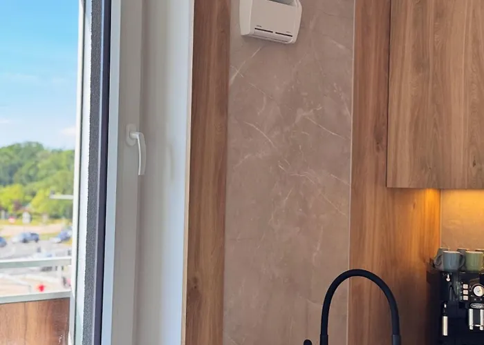 Apartment Family & Business Premium No 3 - 2 Bedroom With Private Jacuzzi, Balcony, Parking *