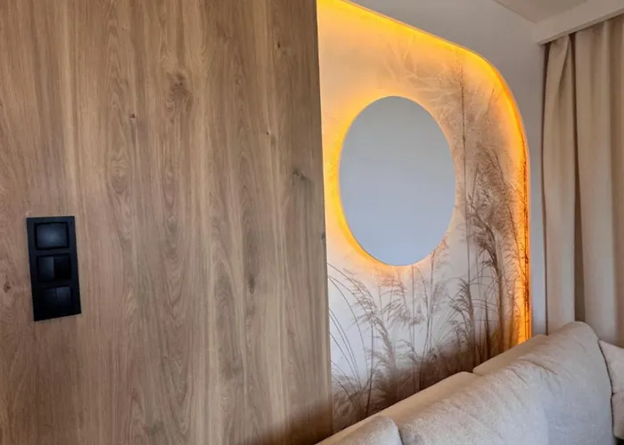 Family & Business Premium No 3 - 2 Bedroom With Private Jacuzzi, Balcony, Parking Apartment *