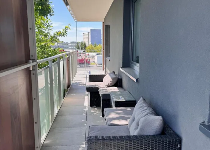 Family & Business Premium No 3 - 2 Bedroom With Private Jacuzzi, Balcony, Parking Apartment