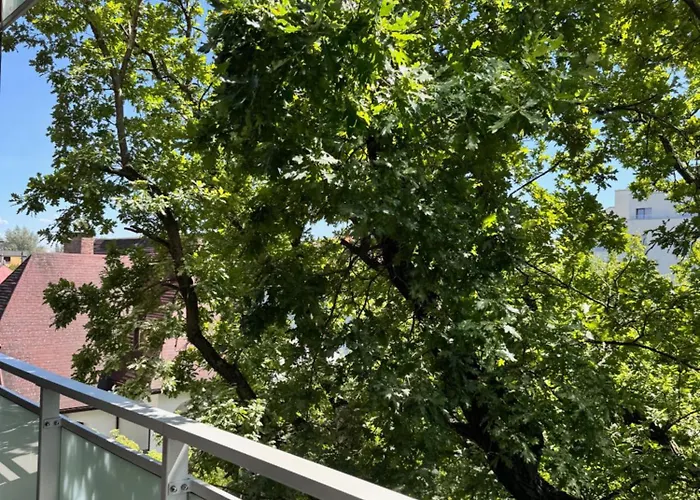 Family & Business Premium No 3 - 2 Bedroom With Private Jacuzzi, Balcony, Parking Apartment *