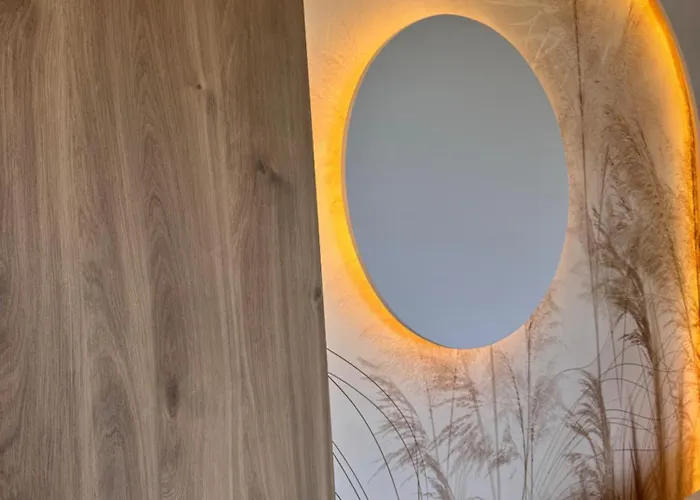 Family & Business Premium No 3 - 2 Bedroom With Private Jacuzzi, Balcony, Parking Apartment