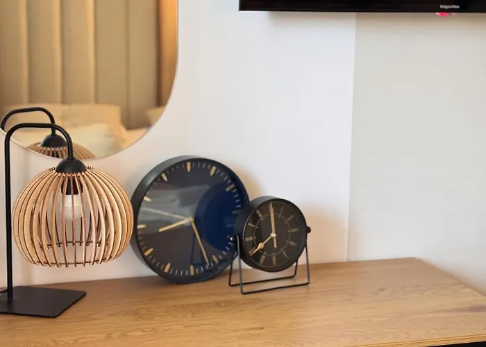 Family & Business Premium No 3 - 2 Bedroom With Private Jacuzzi, Balcony, Parking * Warsaw