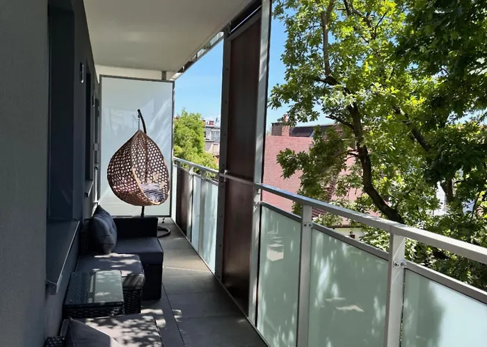 Apartment Family & Business Premium No 3 - 2 Bedroom With Private Jacuzzi, Balcony, Parking *