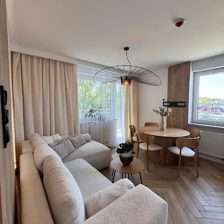 Апартаменты Family & Business Premium No 3 - 2 Bedroom With Private Jacuzzi, Balcony, Parking