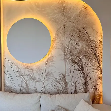 Апартаменты Family & Business Premium No 3 - 2 Bedroom With Private Jacuzzi, Balcony, Parking Варшава