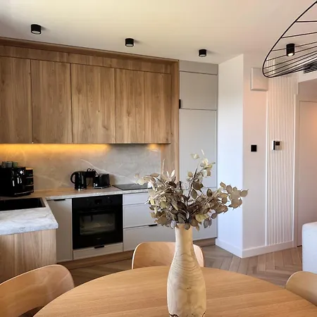 Family & Business Premium No 3 - 2 Bedroom With Private Jacuzzi, Balcony, Parking Апартаменты *