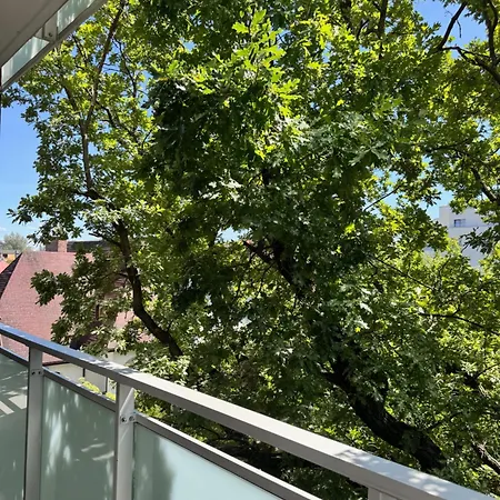 Family & Business Premium No 3 - 2 Bedroom With Private Jacuzzi, Balcony, Parking Appartamento *