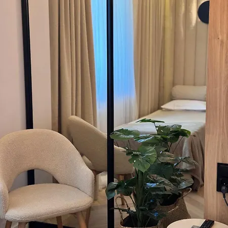 Appartamento Family & Business Premium No 3 - 2 Bedroom With Private Jacuzzi, Balcony, Parking Varsavia