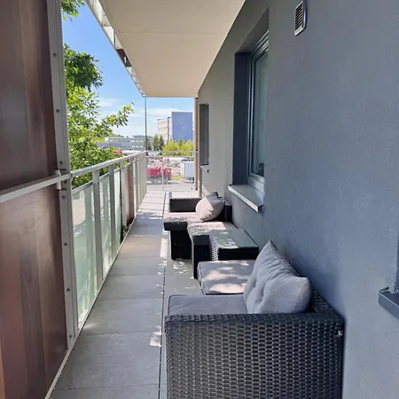 Family & Business Premium - 2 Bedroom With Private Jacuzzi, Balcony, Parking アパート