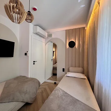 Family & Business Premium - 2 Bedroom With Private Jacuzzi, Balcony, Parking アパート *