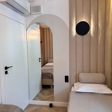 Apartmán Family & Business Premium No 3 - 2 Bedroom With Private Jacuzzi, Balcony, Parking