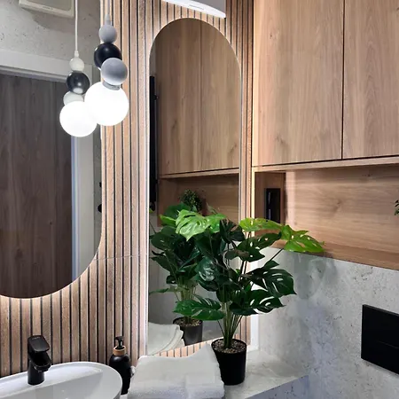 Family & Business Premium - 2 Bedroom With Private Jacuzzi, Balcony, Parking アパート